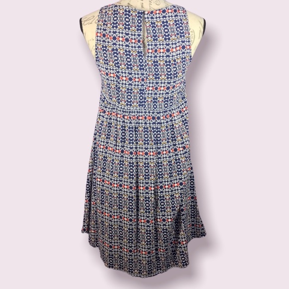 H&M, Geometric Design Sleeveless Dress, Size 4 - Picture 2 of 16
